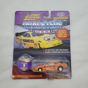 Johnny Lightning Dragsters Mooneyes 1995 Collector No. 9 Dodge Avenger